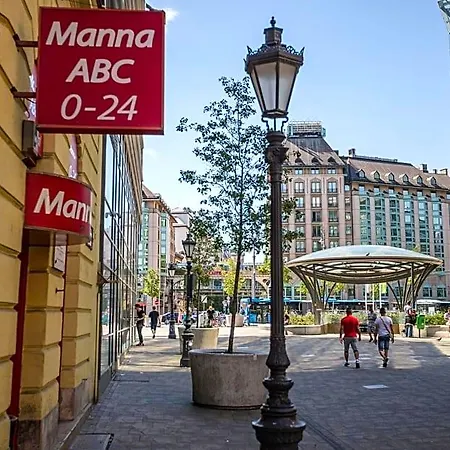 Passage 2 Budapešť