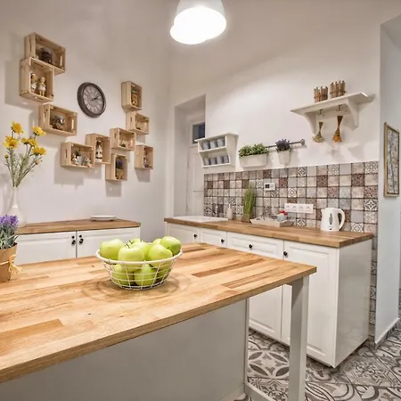 Oda ve Kahvaltı Passage 2